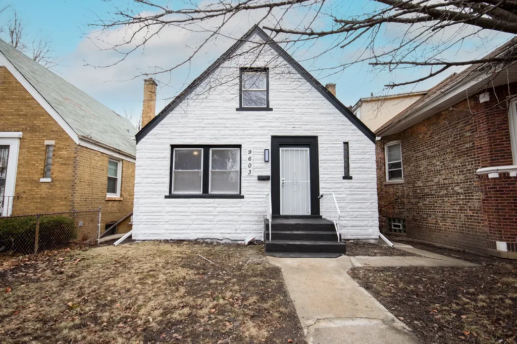 9605 South Greenwood Avenue Chicago IL 60628