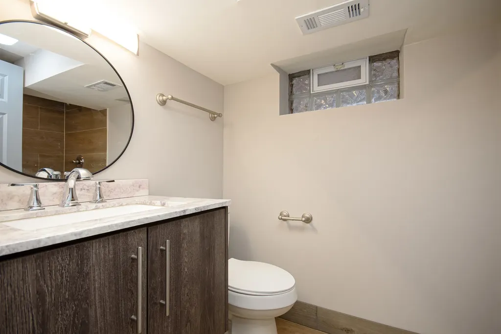 9605 South Greenwood Avenue Chicago IL 60628