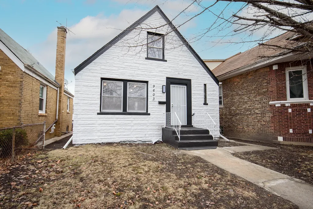 9605 South Greenwood Avenue Chicago IL 60628
