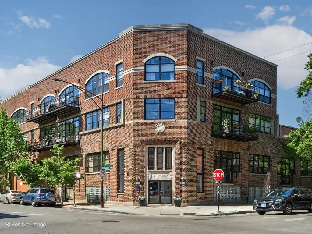 1201 West Wrightwood Avenue Chicago IL 60614