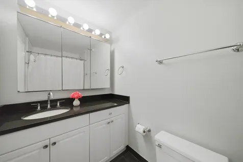 10 East Ontario Street Chicago IL 60611