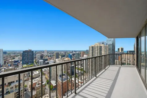 10 East Ontario Street Chicago IL 60611