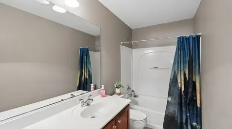 955 Valley Stream Drive Pingree Grove IL 60140