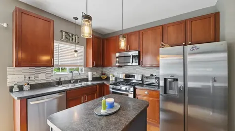955 Valley Stream Drive Pingree Grove IL 60140