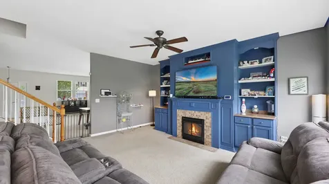 955 Valley Stream Drive Pingree Grove IL 60140