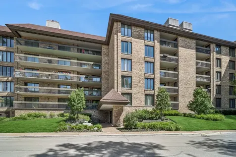 1621 Mission Hills Road Northbrook IL 60062