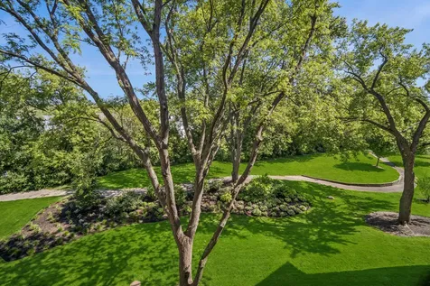 1621 Mission Hills Road Northbrook IL 60062
