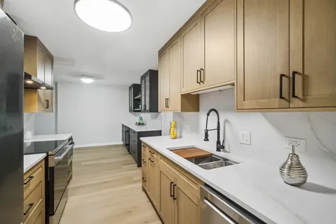 1621 Mission Hills Road Northbrook IL 60062