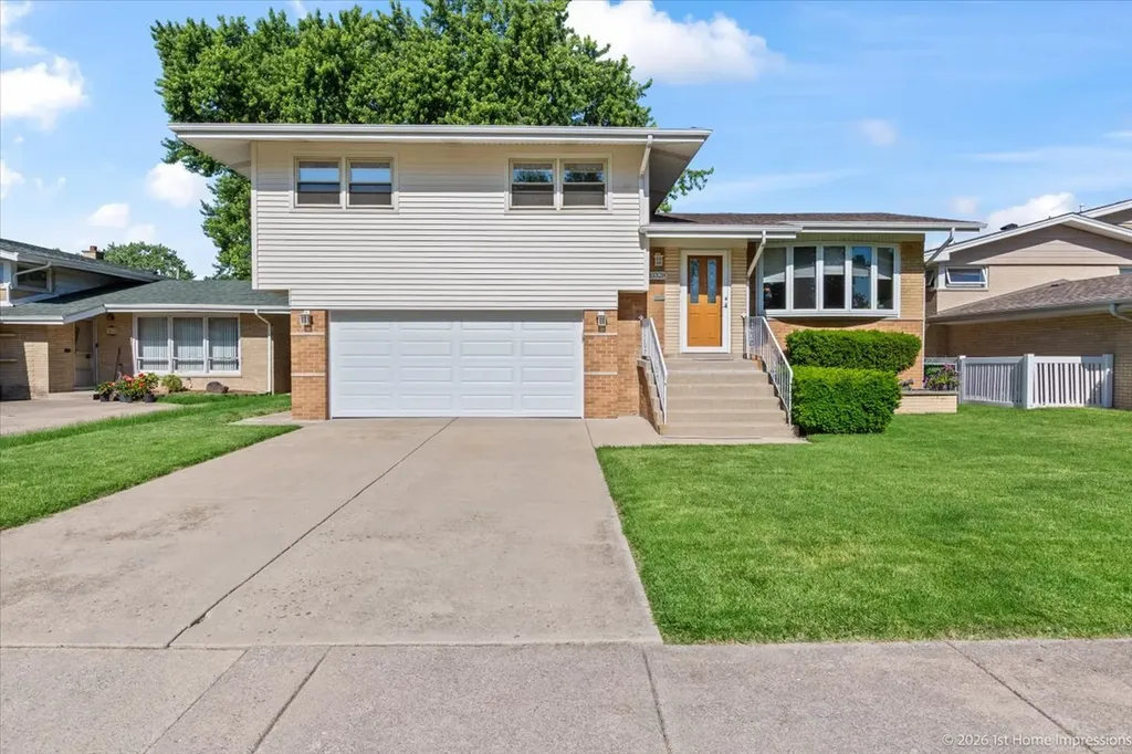 10328 Long Avenue Oak Lawn IL 60453