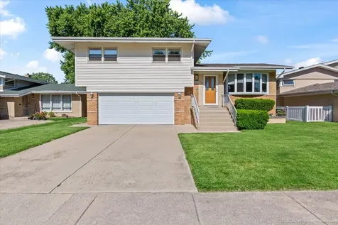 10328 Long Avenue Oak Lawn IL 60453
