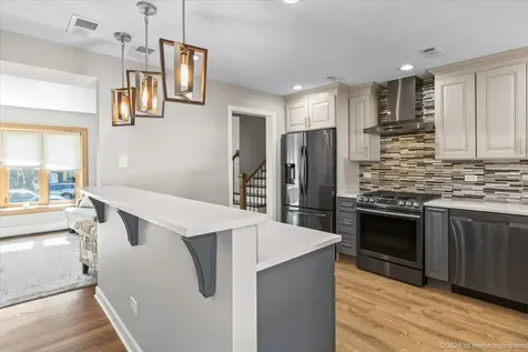 10328 Long Avenue Oak Lawn IL 60453
