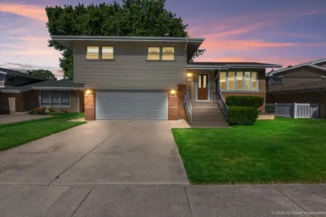 10328 Long Avenue Oak Lawn IL 60453