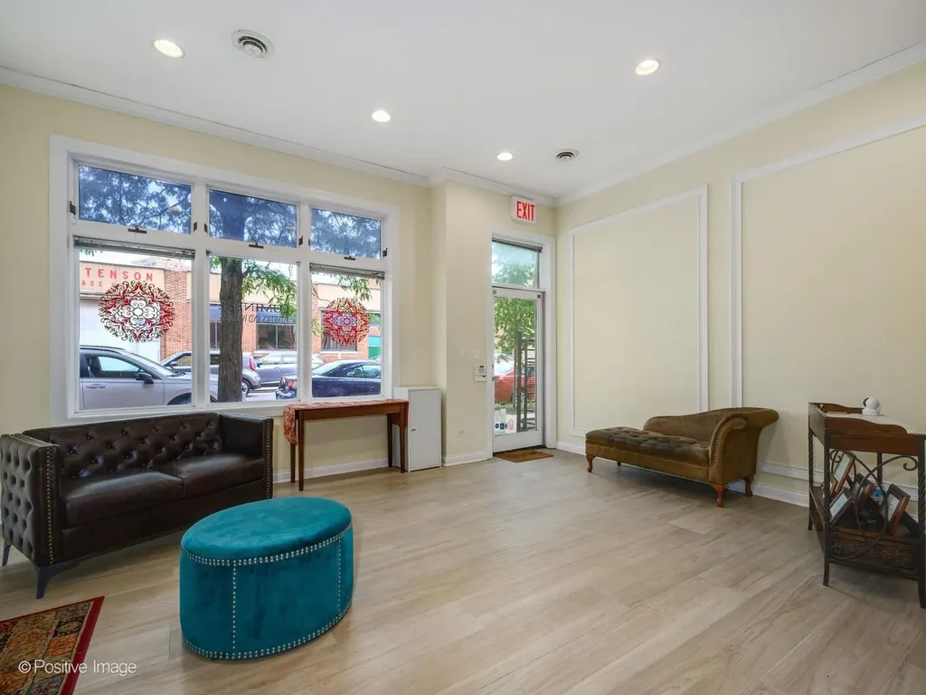 3248 North Sheffield Avenue Chicago IL 60657