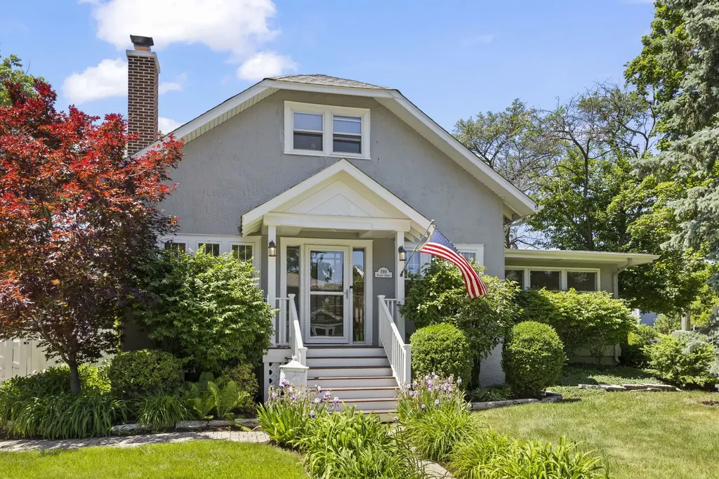 590 Prairie Avenue Glen Ellyn IL 60137