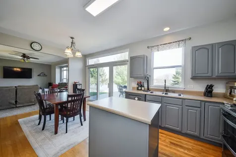 445 Kelly Avenue Yorkville IL 60560