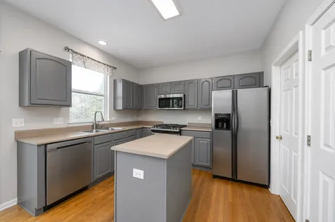 445 Kelly Avenue Yorkville IL 60560