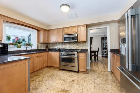 259 Cornell Avenue Des Plaines IL 60016