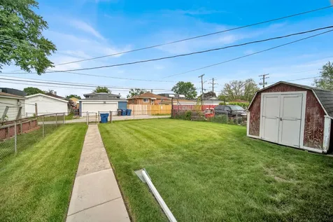 16027 Ashland Avenue Harvey IL 60426