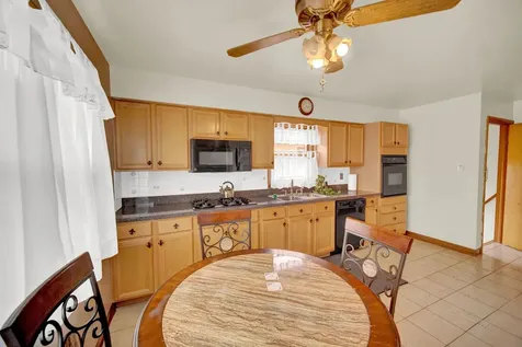 16027 Ashland Avenue Harvey IL 60426