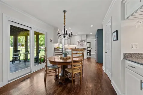 280 Hickory Court Lake Bluff IL 60044