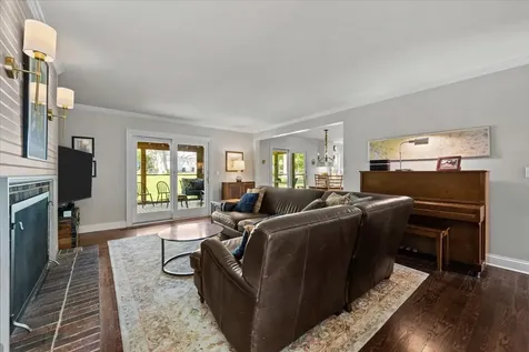 280 Hickory Court Lake Bluff IL 60044