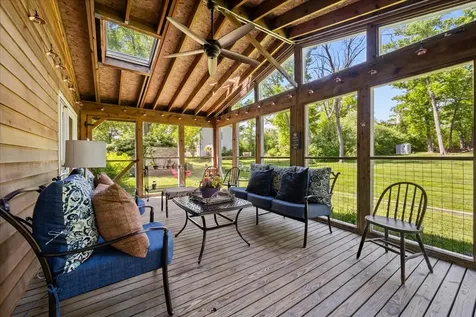 280 Hickory Court Lake Bluff IL 60044