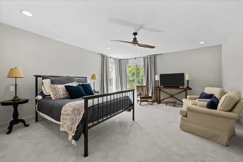 280 Hickory Court Lake Bluff IL 60044