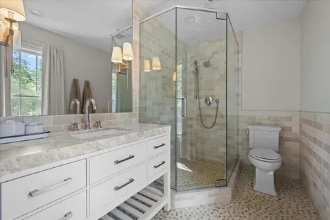 280 Hickory Court Lake Bluff IL 60044