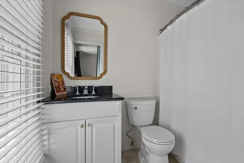 280 Hickory Court Lake Bluff IL 60044