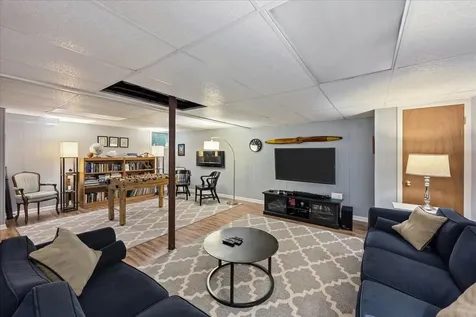 280 Hickory Court Lake Bluff IL 60044