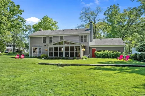 280 Hickory Court Lake Bluff IL 60044
