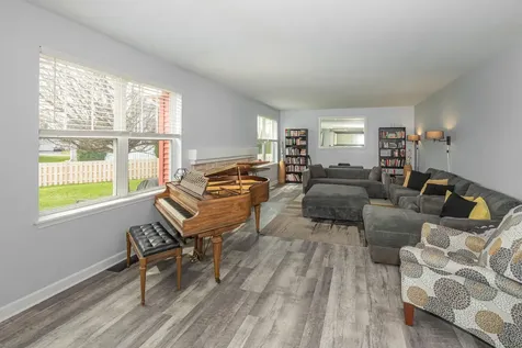 2868 Liberty Lakes Boulevard Wauconda IL 60084