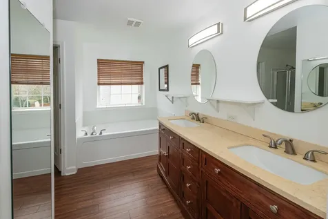 2868 Liberty Lakes Boulevard Wauconda IL 60084