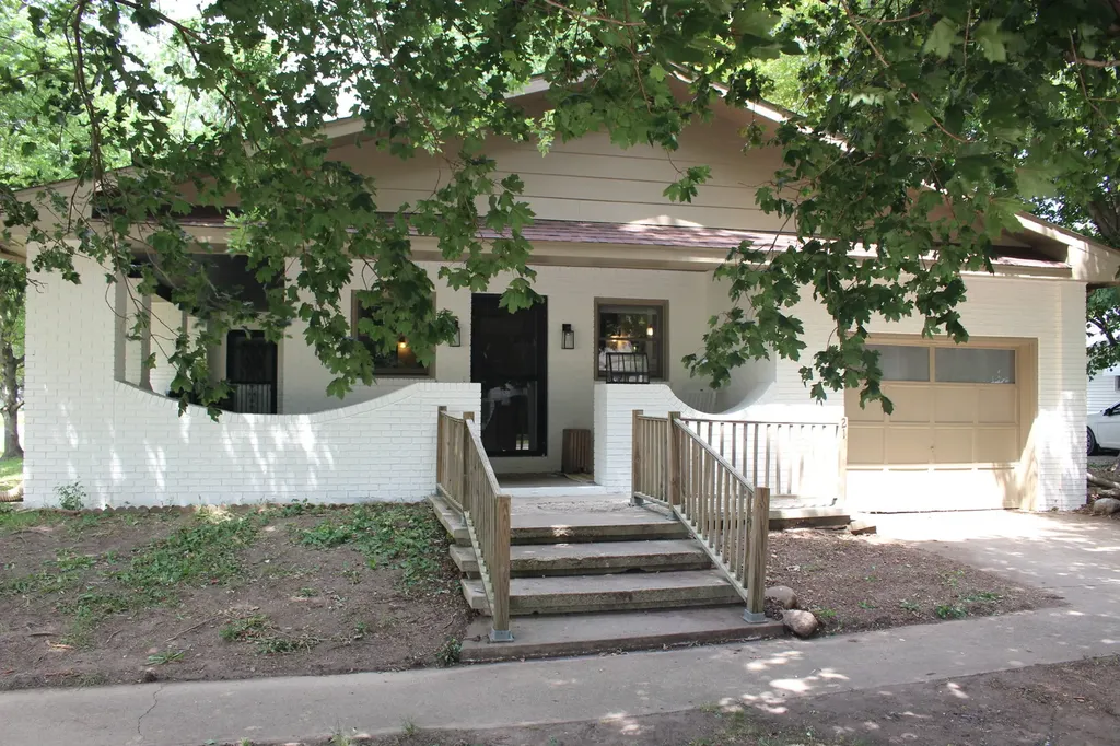 21 Ash Street Weldon IL 61882