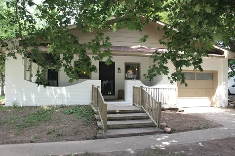 21 Ash Street Weldon IL 61882