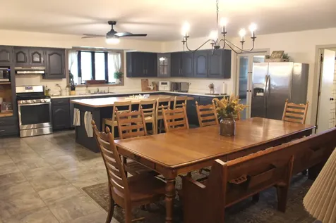 21 Ash Street Weldon IL 61882