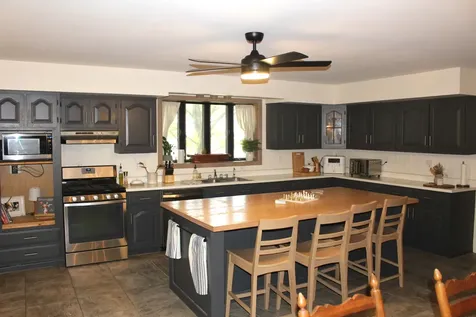 21 Ash Street Weldon IL 61882