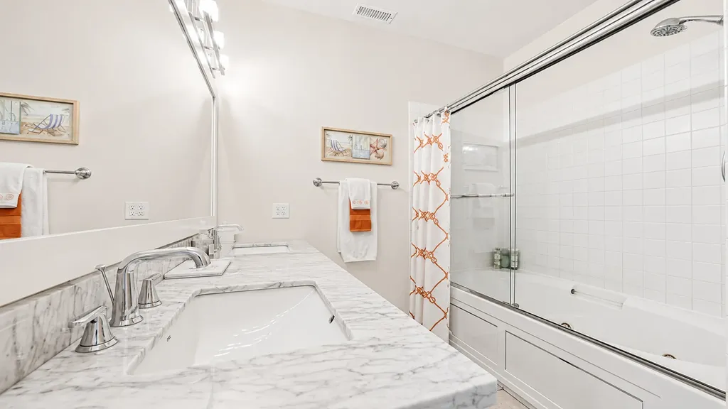 2733 North Lincoln Avenue Chicago IL 60614