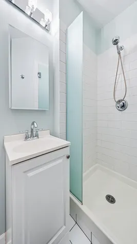 2733 North Lincoln Avenue Chicago IL 60614