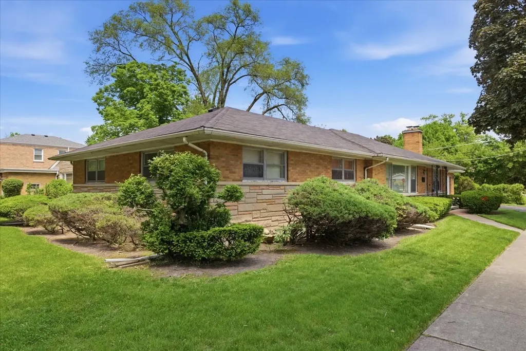3620 Crain Street Skokie IL 60076