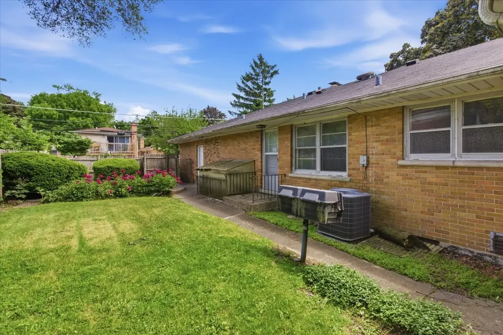 3620 Crain Street Skokie IL 60076