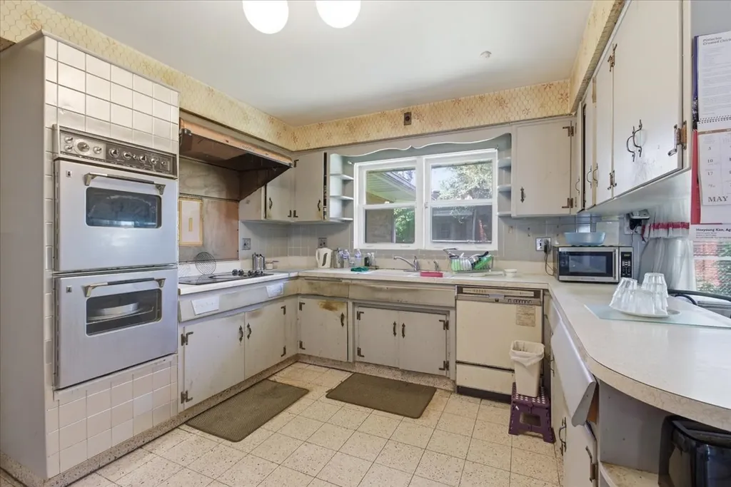 3620 Crain Street Skokie IL 60076