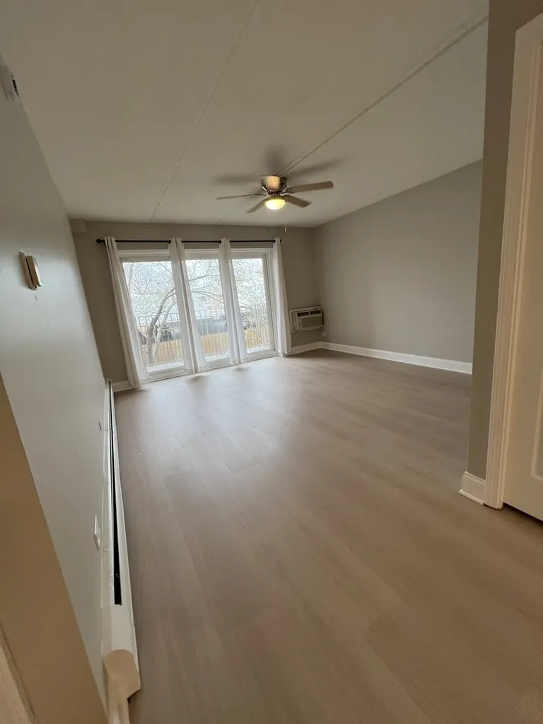 5125 Blodgett Avenue Downers Grove IL 60515