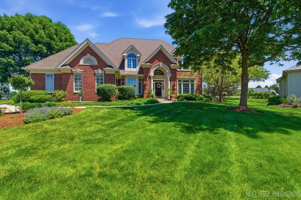 955 Harbor Town Court Geneva IL 60134