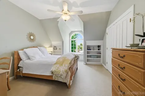 955 Harbor Town Court Geneva IL 60134