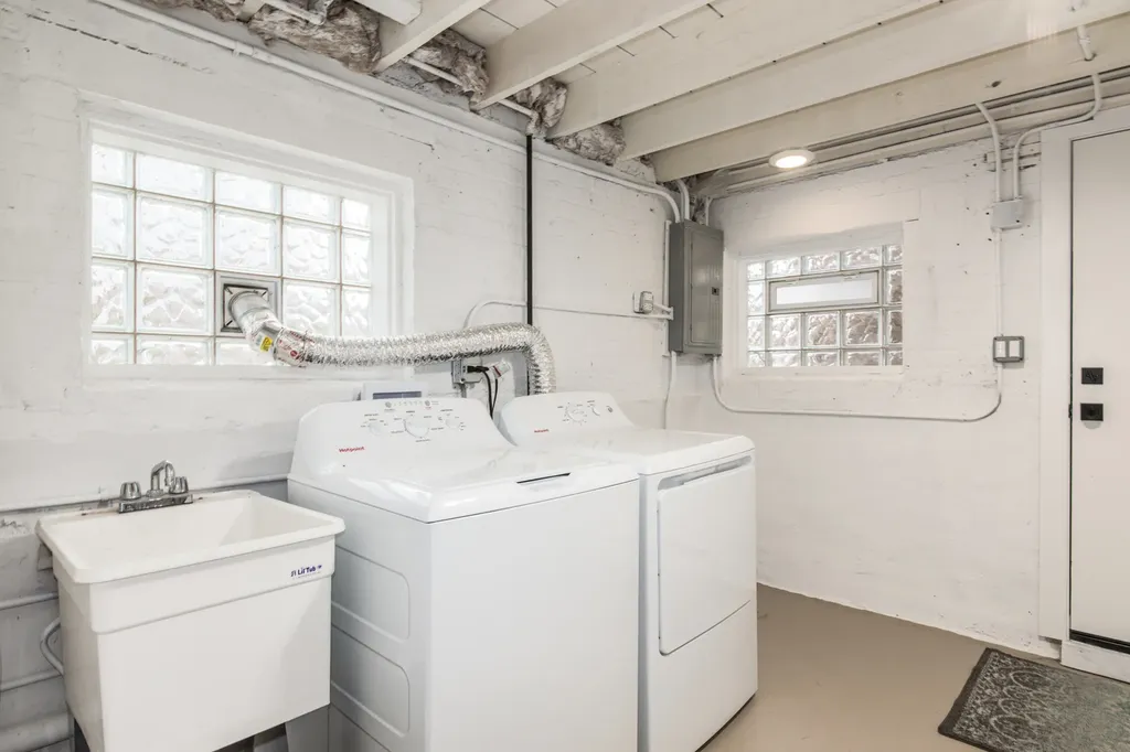 5526 North Nordica Avenue Chicago IL 60656