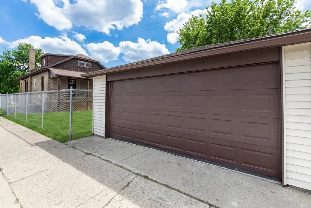 5526 North Nordica Avenue Chicago IL 60656