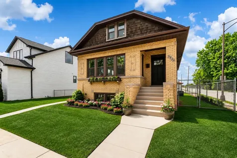 5526 North Nordica Avenue Chicago IL 60656