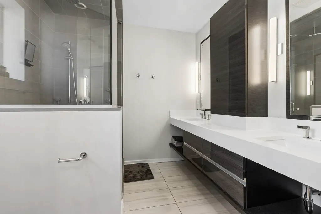 456 North Carpenter Street Chicago IL 60642