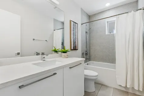 456 North Carpenter Street Chicago IL 60642